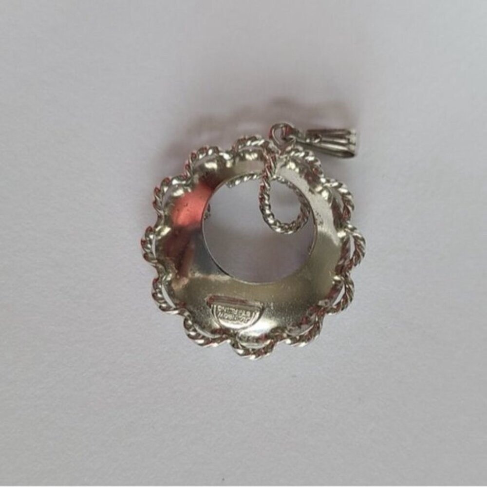 Vintage 50s Rainbow Sterling Silver Multi Colour Crystal Scallop Pendant - Picture 3 of 6